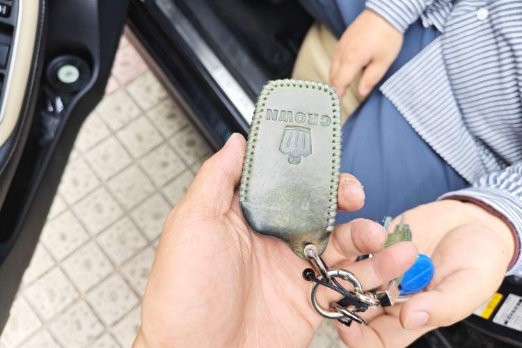 Used Toyota Crown 2015 2.0T Fashion Edition