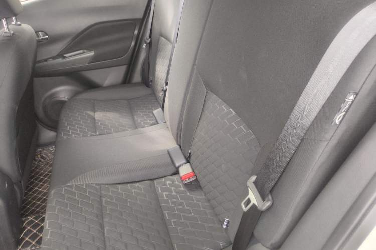 Used Nissan Kicks 2023 Jingqing Edition 1.5L Combining "Power" with a Stylish Touch Left Rear Seat