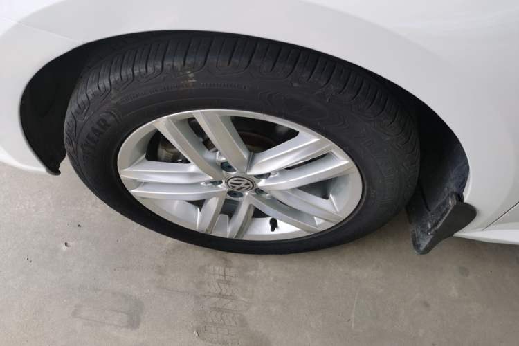 Used Volkswagen Gran Lavida 2017 1.6L Automatic Comfort Edition
