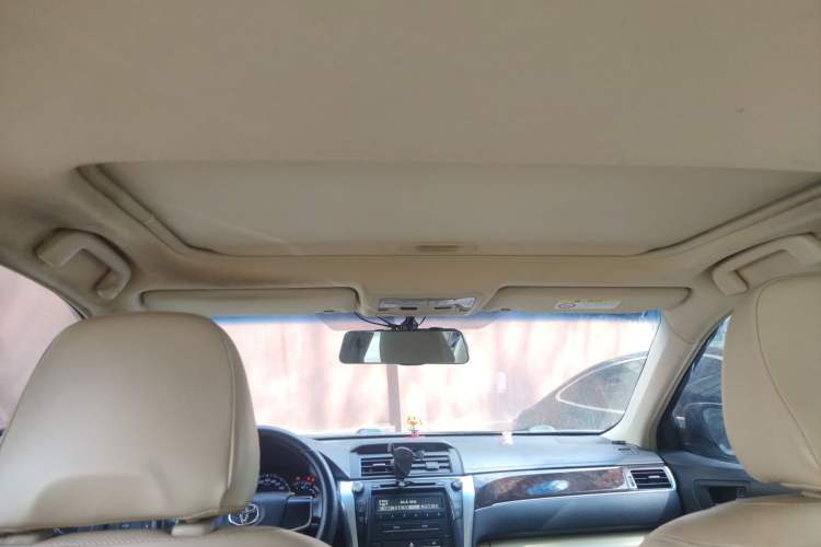 Used Toyota Camry 2016 2.0G 10th Anniversary Leading Edition
