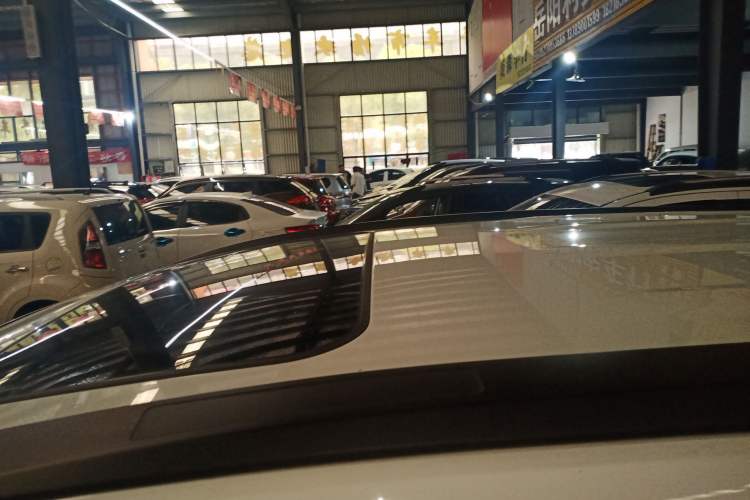 Used Haval M6 2021 PLUS 1.5T DCT Comfort Edition Roof