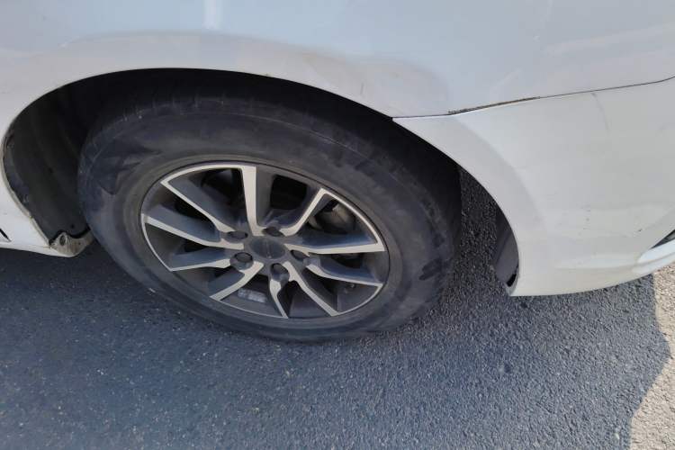 Used Geely Auto Emgrand 2019 Leading Edition 1.5L Manual Luxury Model China VI Standard
