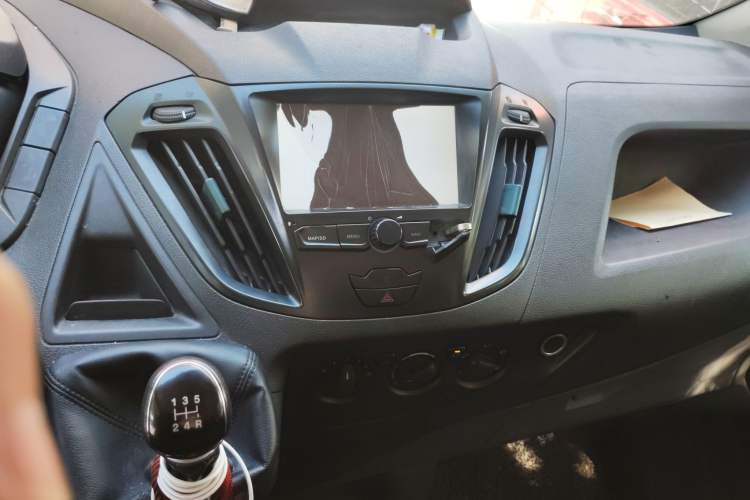 Used Ford Transit 2017 2.0T Diesel Multi-Function Commercial Vehicle Mid-Drive Mid-Roof China V Standard