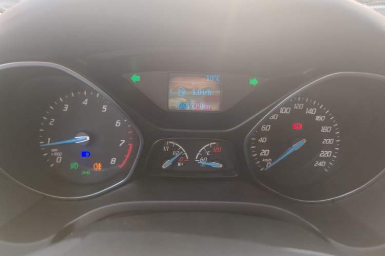 Used Ford Focus 2012 Sedan 1.6L Manual Fashion Edition