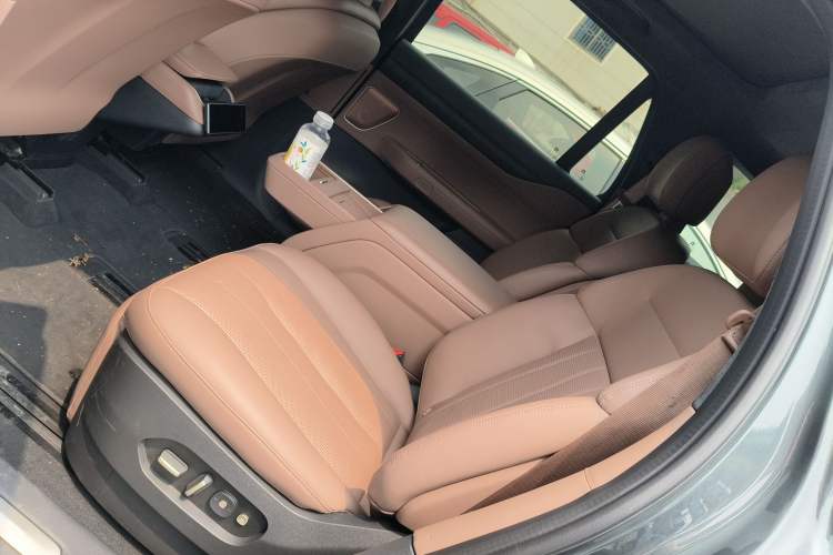 Used Nio ES8 2023 100kWh Signature Edition Left Rear Seat