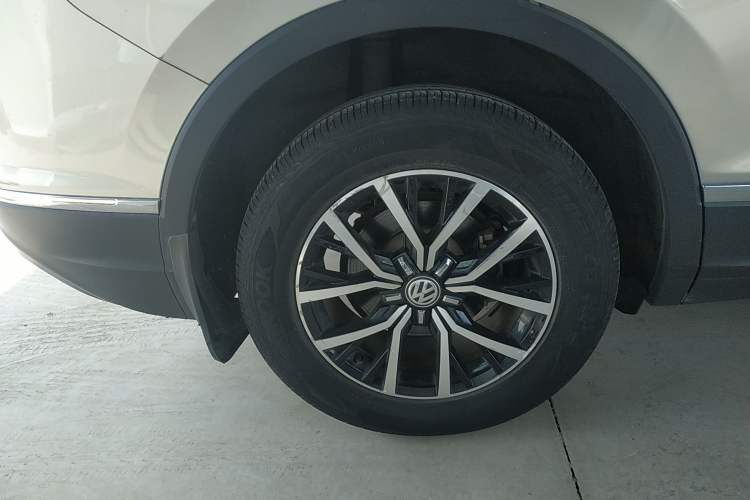 Used Volkswagen Tiguan L 2018 330TSI Automatic Two-Wheel Drive Luxury Edition