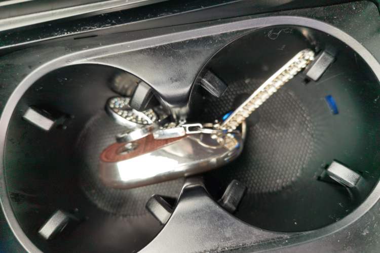 Used Mercedes-Benz C-Class 2024 Second Facelift C 260 L Sport Edition Vehicle Key