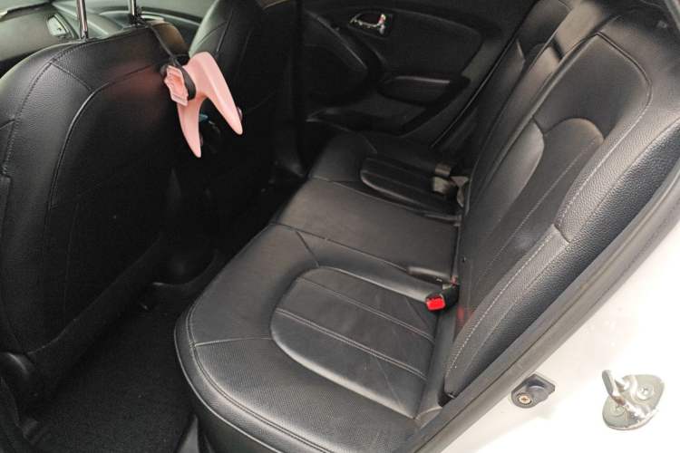 Used Hyundai ix35 2015 2.0L Automatic 2WD Smart Type China IV
