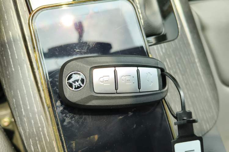 Used Venucia D60 2023 PLUS 1.6L XL CVT Yue Ling Edition Vehicle Key