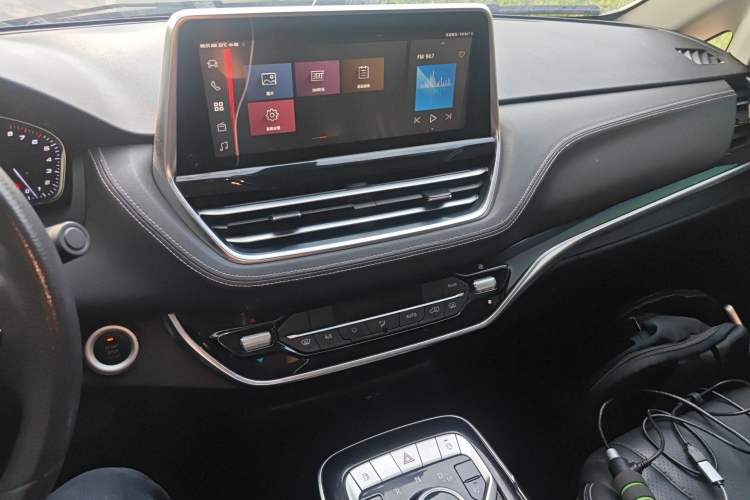 Used SAIC MAXUS G20 2021 PLUS 2.0T Gasoline Automatic Luxury Edition