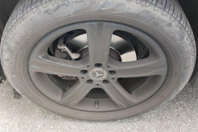 Used Mercedes-Benz GLA 2019 GLA 200 Fashion Model Left Front Wheel Hub