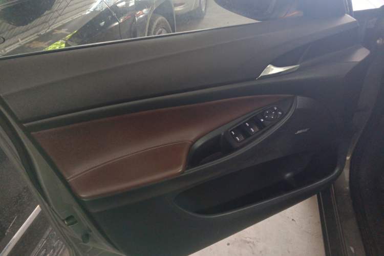 Used Buick GL6 2018 18T 6-Seater Prestige Model
