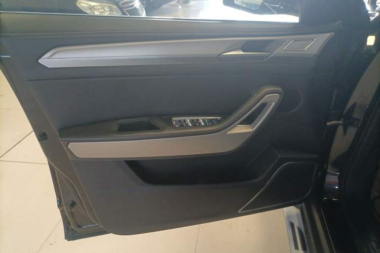 Used Zotye Domy X7 2018 2.0T Automatic Luxury Version