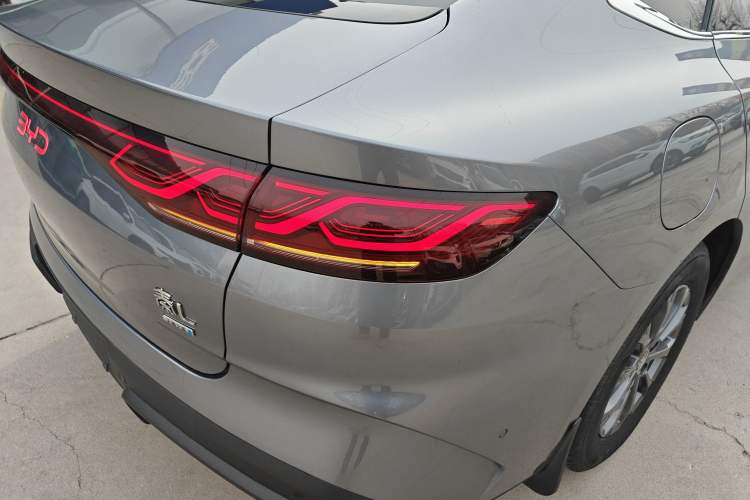 Used BYD Qin L 2025 DM-i Smart Drive 80KM Leading Model