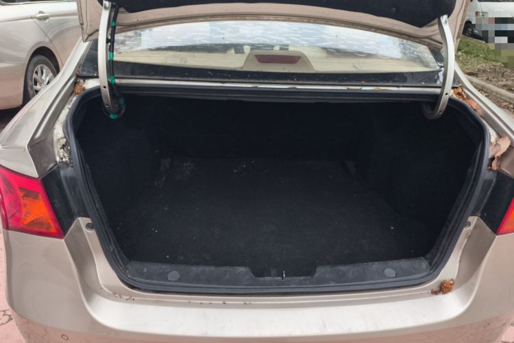 Used Roewe 350 2015 1.5L Manual Luxury Sunroof Edition
