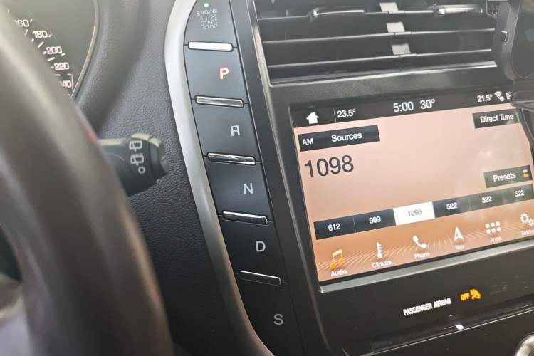 Used Lincoln MKC 2019 2.0T Two-Wheel-Drive Zunya Version China V Emission Standard