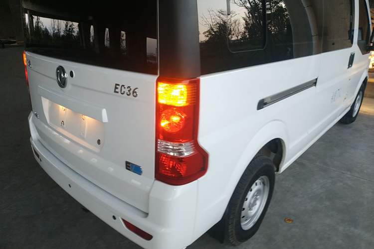 Used Dongfeng Xiaokang EC36 2018 Standard Model Starheng Battery Exterior 6