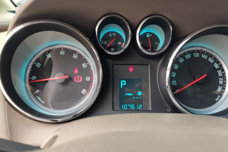 Used Buick GT 2013 GT 1.6L Automatic Fashion Edition Instrument Cluster