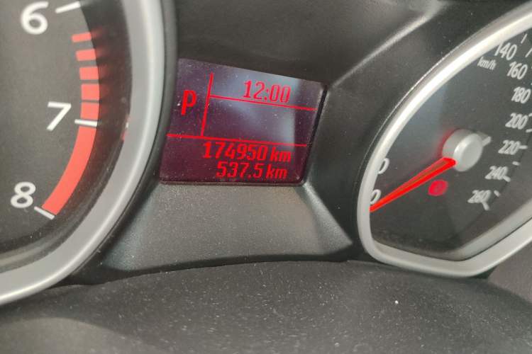 Used Ford Mondeo 2013 2.3L Fashion Edition Odometer Close Up