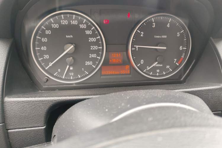 Used BMW X1 2014 sDrive18i Fashion Model Odometer Close Up