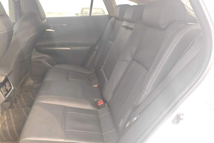 Used Toyota Harrier 2022 2.0L CVT Two-Wheel Drive Luxury Edition