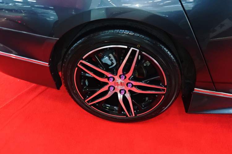 Used Honda Accord 2022 260TURBO Phantom Night · Prestige Edition Right Rear Wheel Hub