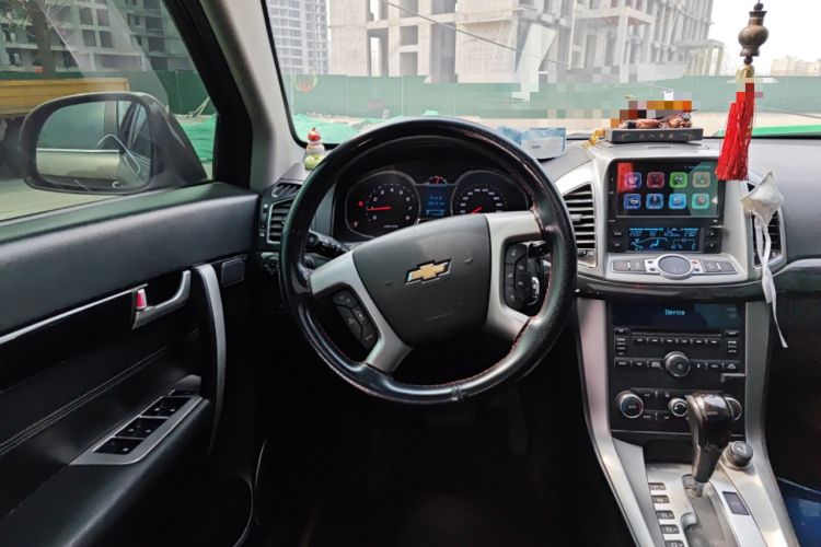 Used Chevrolet Captiva 2015 2.4L 4x4 Flagship Edition 7-Seater