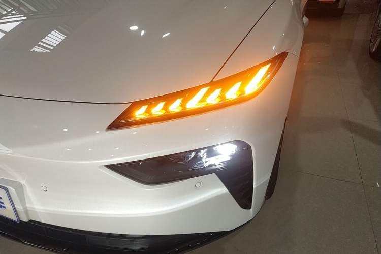 Used Dongfeng eπ eπ007 2025 Model Pure-Electric 565 All-Wheel-Drive Max Leading Edition