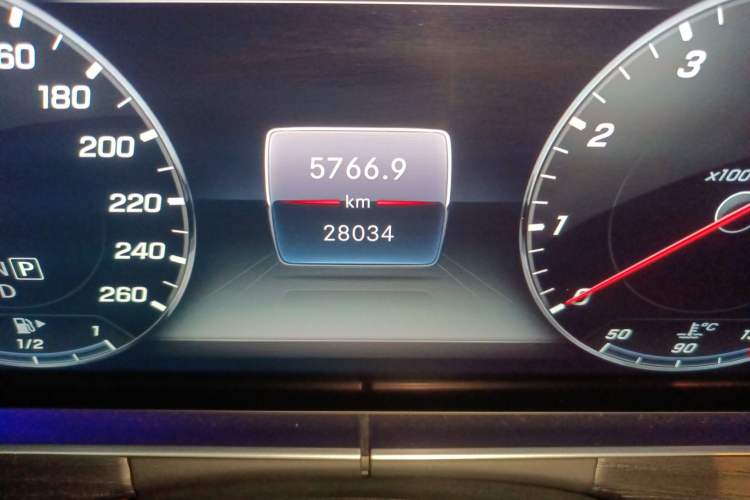 Used Mercedes-Benz E-Class 2020 E 300 L Sporty and Stylish Model