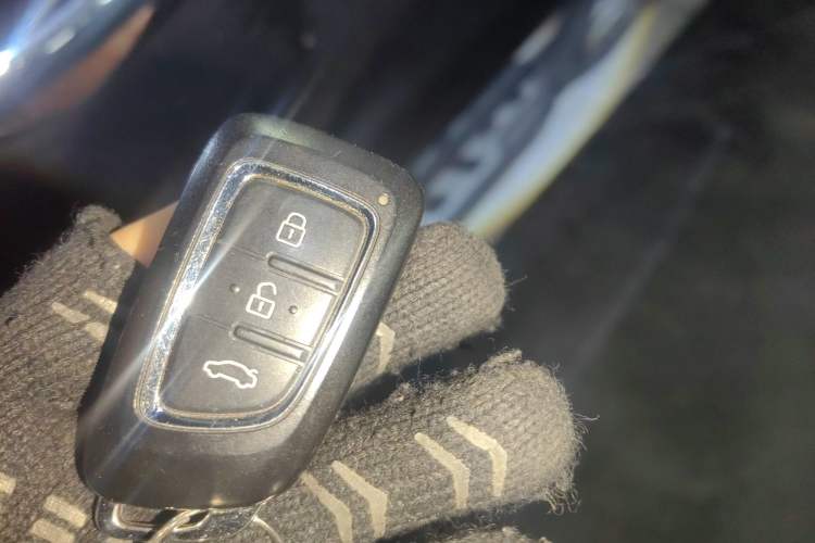 Used Dongfeng Aeolus AX7 2015 2.0L Manual Parade Edition