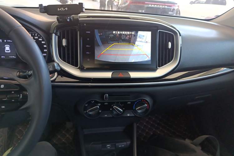 Used Kia kx1 Stonic 2021 1.4L CVT Fun Edition Audio And AC Panel