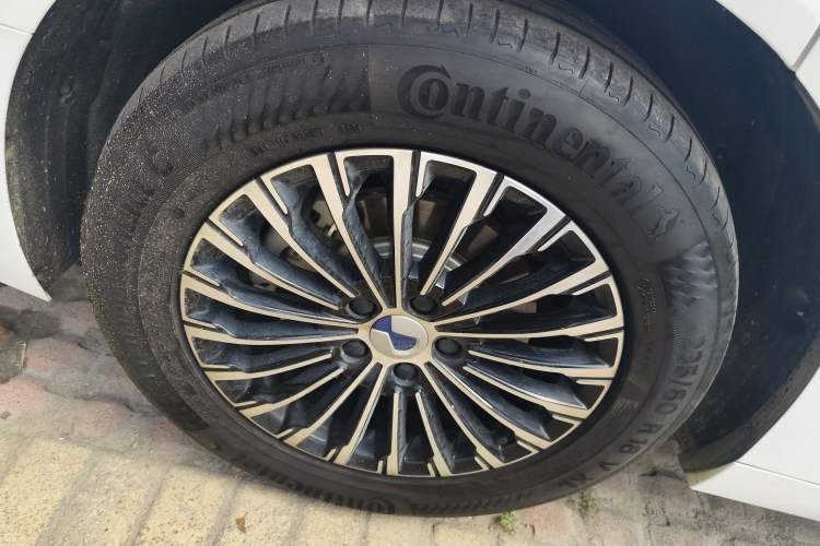 Used Denza D9 2024 DM-i 1050 Luxury Model