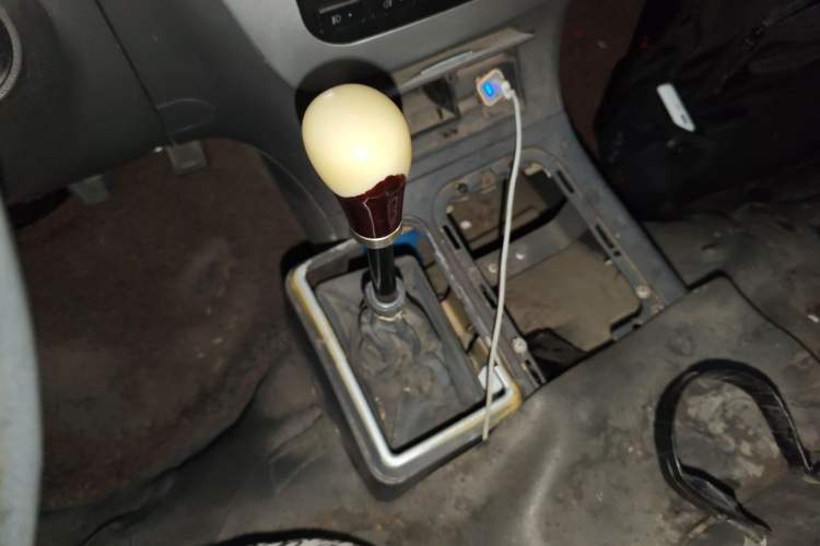 Used Foton Scenic 2014 2.0L Express Classic Long-Wheelbase Low-Roof 4Y20M Gear Lever