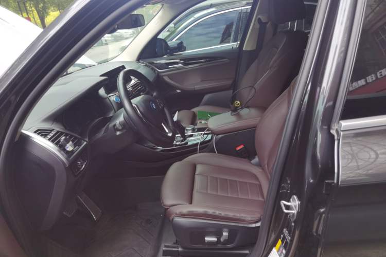 Used BMW iX3 2021 Leading Model