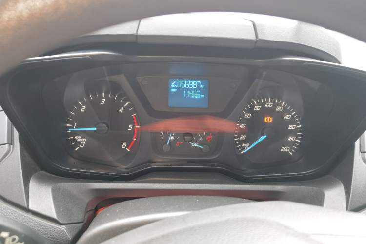 Used Ford Transit 2019 2.0T Diesel Multi-Purpose Commercial Vehicle Mid-Drive Mid-Roof 6-Seater China VI Standard
