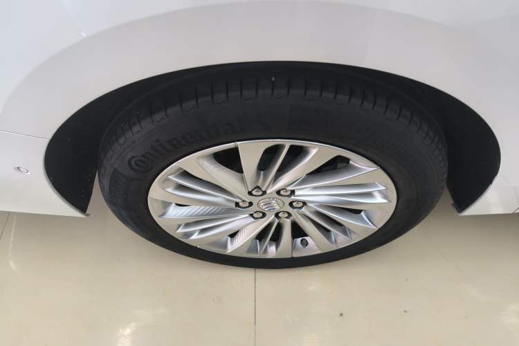 Used Buick Century 2023 2.0T Six-Seater Yinshi Edition
