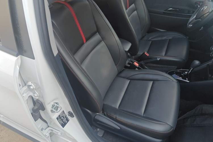 Used Toyota YARiS L Zhi Xuan 2022 X-Trail 1.5L CVT Luxury PLUS Edition