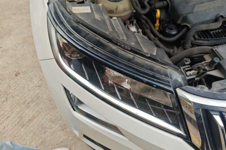 Used Skoda Kodiaq 2017 TSI330 5-Seat Two-Wheel Drive Luxury Edition Right Front Headlight