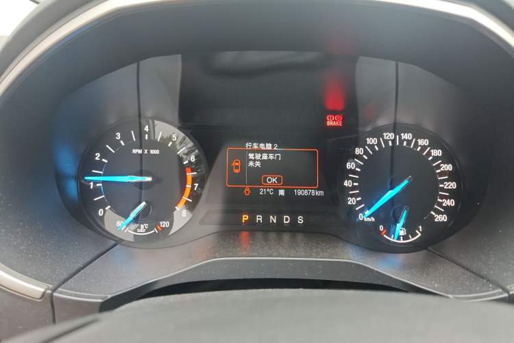 Used Ford Edge 2015 2.0T GTDi Two-Wheel-Drive Platinum Edition