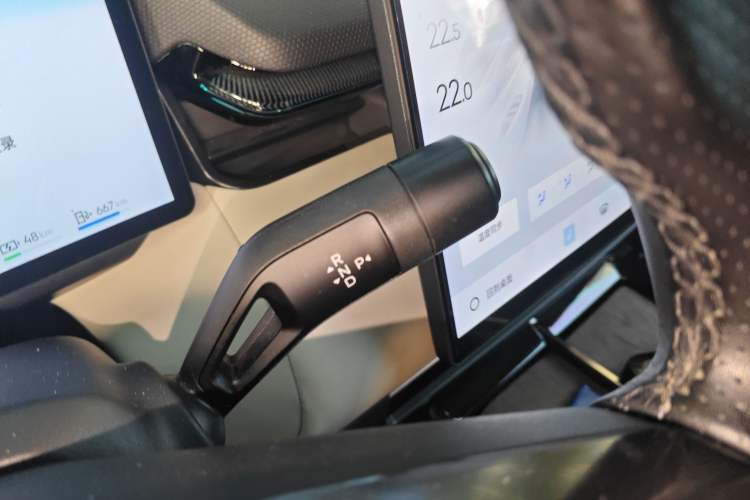 Used Lynk & Co 08 EM-P 2023 220km All-Wheel-Drive Performance Halo
