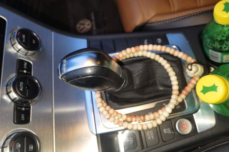 Used Volkswagen FAW-Volkswagen CC 2016 1.8TSI Luxury Model Gear Lever