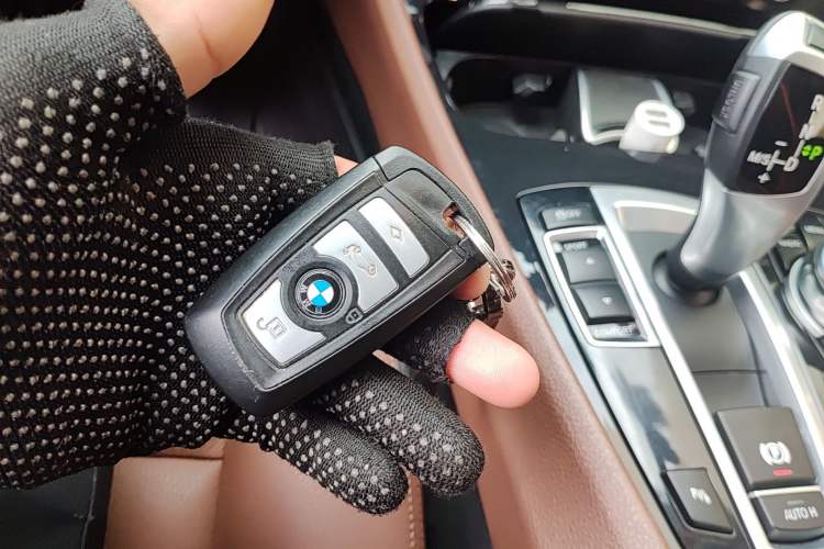 Used BMW 5 Series GT 2015 528i Leading Model