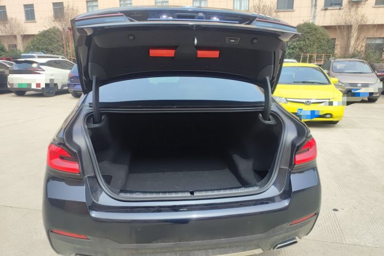 Used BMW 5 Series 2022 Second Facelift 525Li M Sport Package
