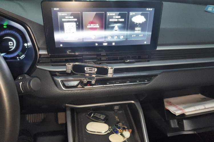 Used Geely Auto Emgrand 2022 4th Generation 1.5L CVT Luxury Model Audio And AC Panel