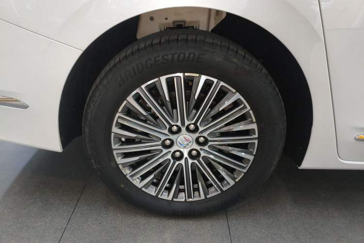 Used Buick GL8 New Energy 2024 Lu Zun Deluxe Edition 7-Seater