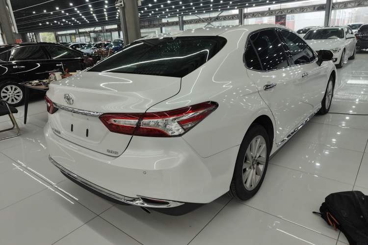 Used Toyota Camry 2023 2.0G Luxury Edition