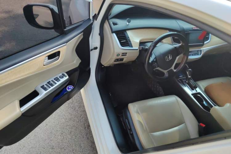 Used Honda Jade 2013 1.8L CVT Luxury Edition 5 seats