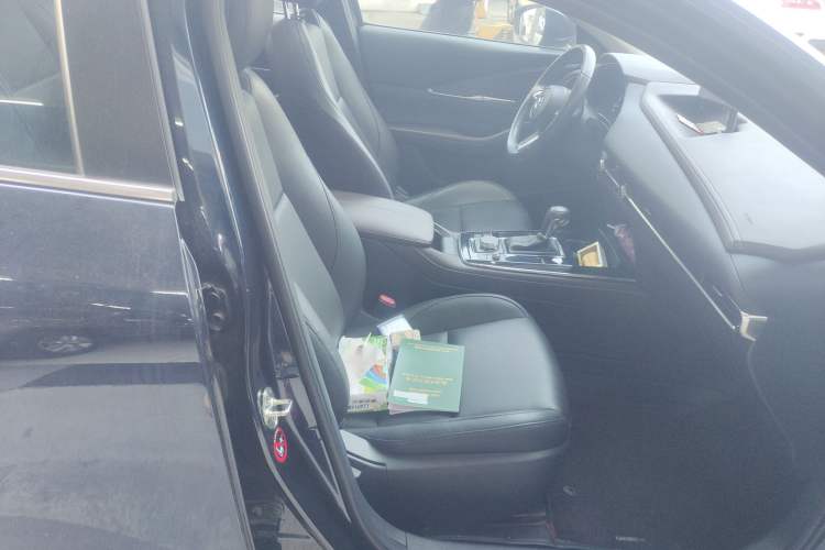 Used Mazda CX-30 2021 2.0L Automatic Joyful Edition
