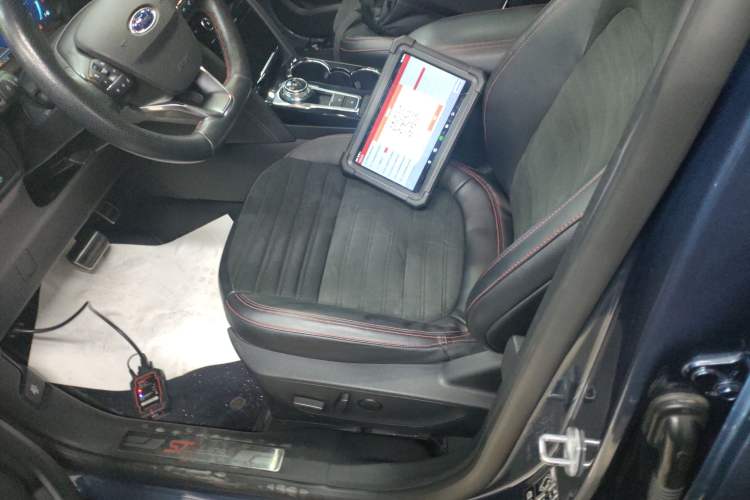 Used Ford Escape 2020 EcoBoost 245 Four-Wheel Drive ST-LINE Deluxe Edition
