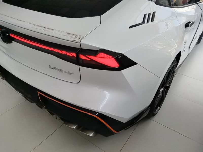 Used CHANGAN UNI-V 2023 1.5T Sport Edition — 7